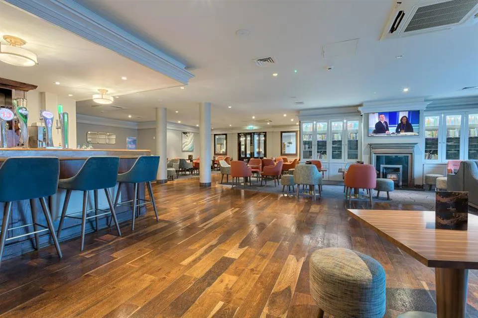 Mc William Park Hotel bar
