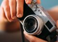 Fujifilm-camera in een lifestyle-scene
