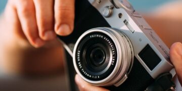 Fujifilm-camera in een lifestyle-scene