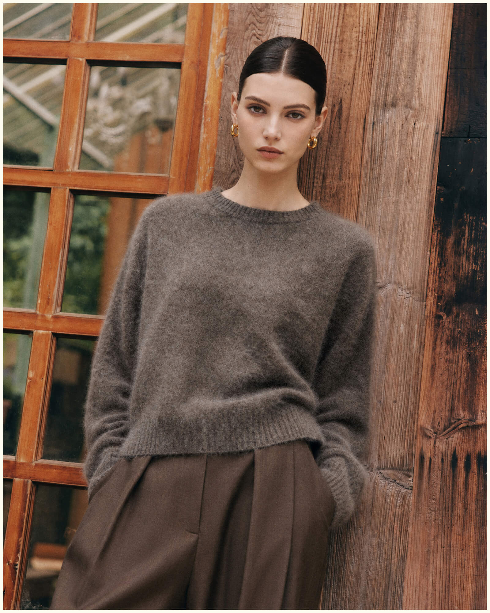 Look autunnale in cashmere della collezione Lilysilk