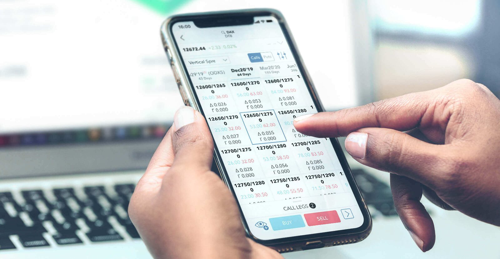 Mobile Trading Apps auf einem Smartphone