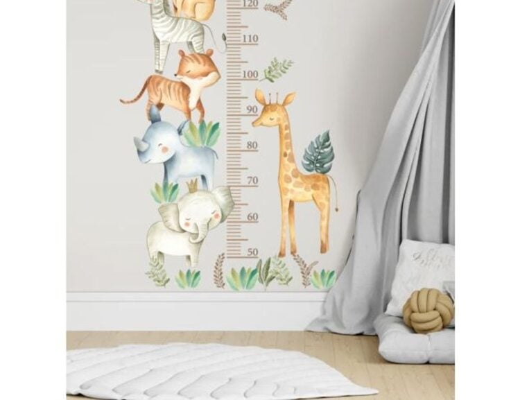 Namly Design African animals height measure wallsticker in a children's room