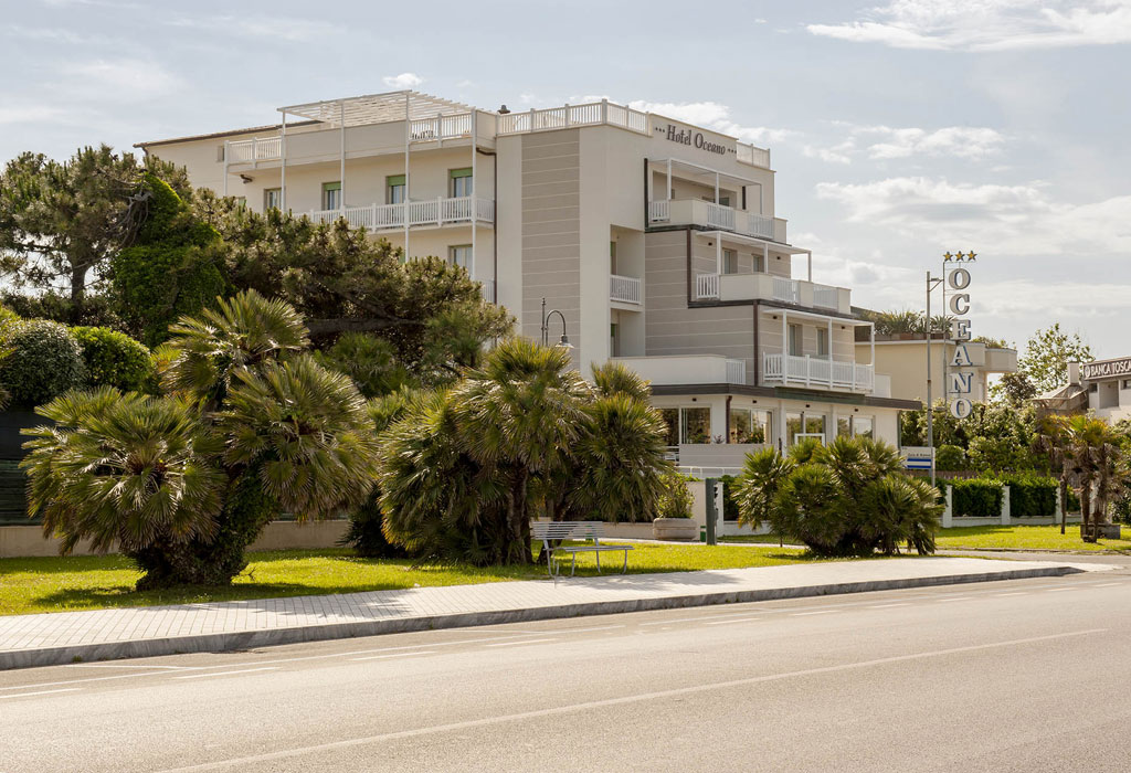 Esterno dell'edificio di Ocean Hotels in Versilia