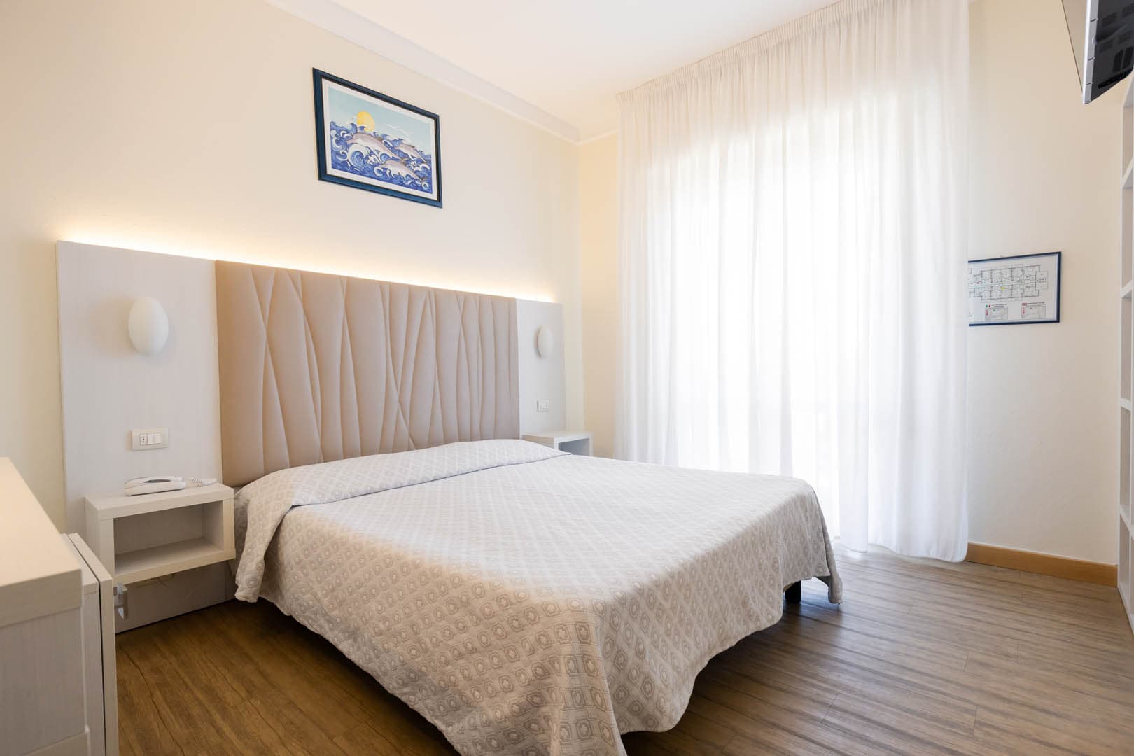 Camera doppia di Ocean Hotels con arredi moderni