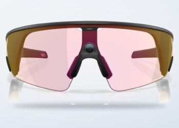 Lentes de Sol Oakley Meta Vanguard negros sobre fondo claro