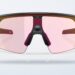 Lentes de Sol Oakley Meta Vanguard negros sobre fondo claro
