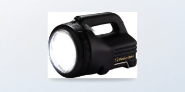 Foco táctico NightSearcher Panther XHP de alta potencia