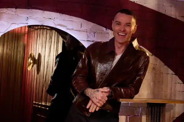 A Cabaret performer in a theatrical scene