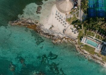 Club Med Cancun resort setting beside the Caribbean