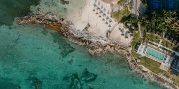 Club Med Cancun resort setting beside the Caribbean