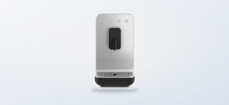 Macchina da caffè automatica SMEG BCC11BLMEU nera