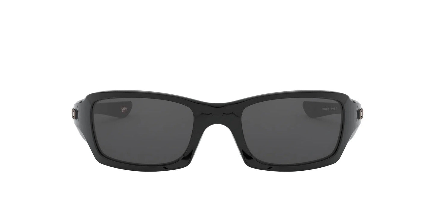 Lentes de sol negros de armazón rectangular