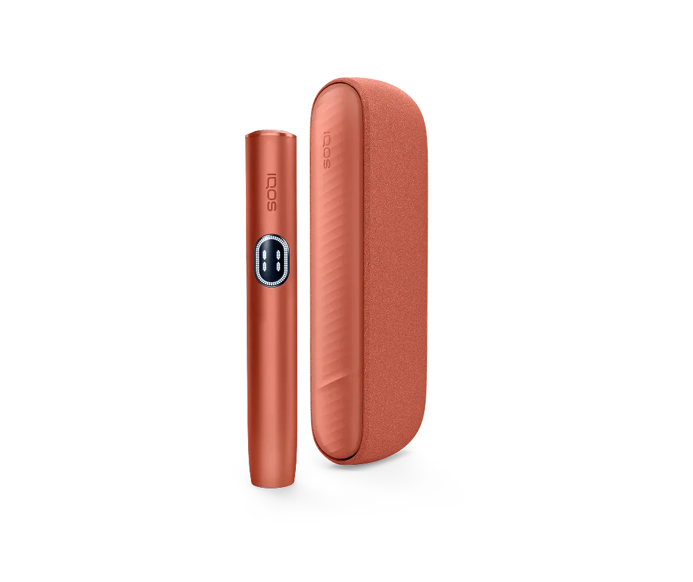 IQOS ILUMA i Vivid Terracotta con caricatore coordinato