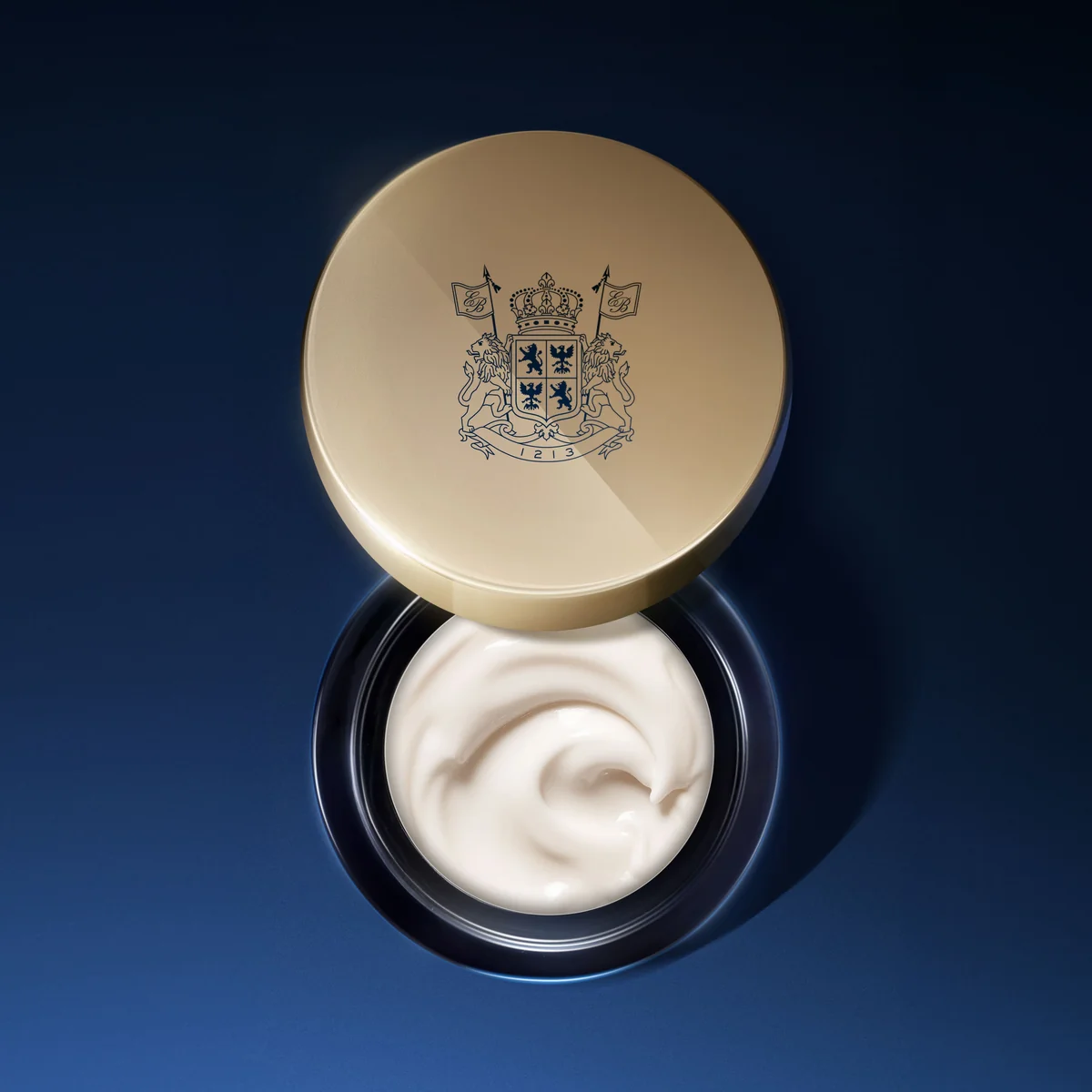Close view of EviDenS de Beauté Rich Cream