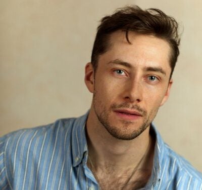 Adam Davidson cast portrait from Sinatra the Musical