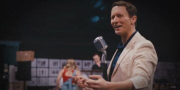 A stage scene from Sinatra the Musical